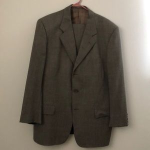 CALVIN KLEIN men’s classic suit.